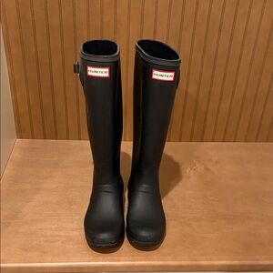Hunter Classic Black Waterproof Boots worn 2x